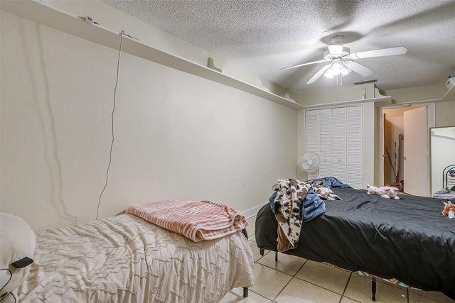 613 NW Renfro Street, Burleson, TX 76028
