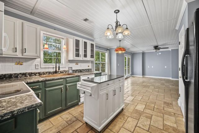 1602 Clifton Downs Court NW, Kennesaw, GA 30144