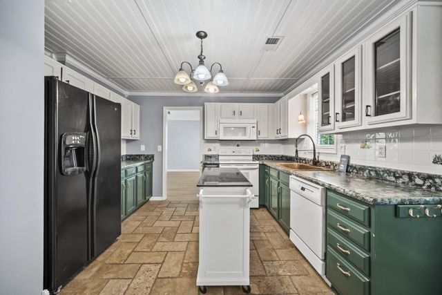 1602 Clifton Downs Court NW, Kennesaw, GA 30144