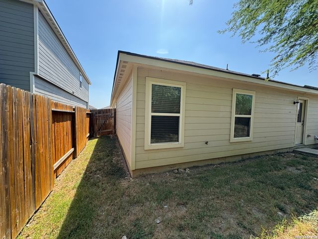 7335 Aaron Jordan Dr, San Antonio, TX 78252