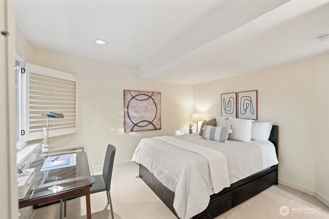8297 SE 82nd Street, Mercer Island, WA 98040