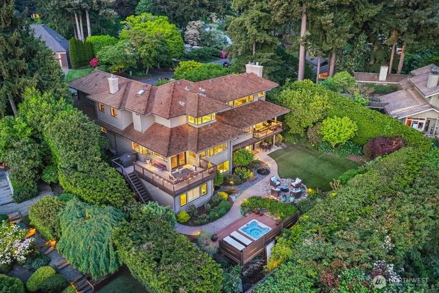 8297 SE 82nd Street, Mercer Island, WA 98040