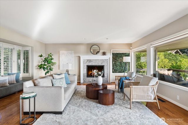 8297 SE 82nd Street, Mercer Island, WA 98040