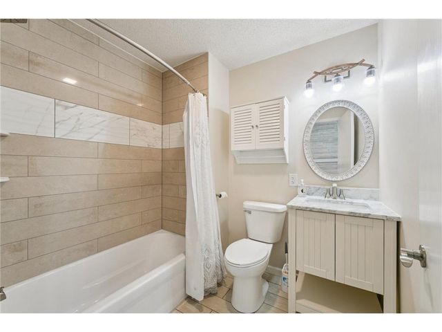 848 Mcdiarmid Drive, Hudson, WI 54016