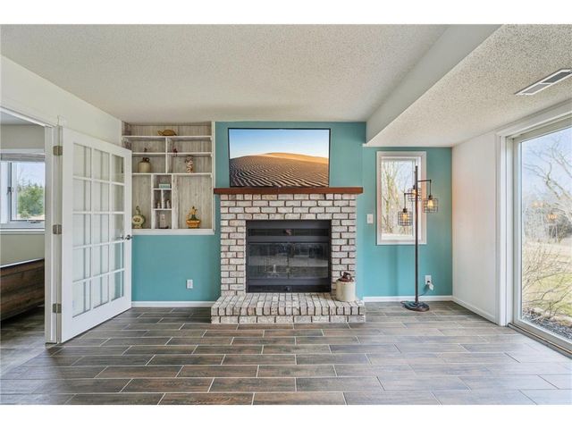 848 Mcdiarmid Drive, Hudson, WI 54016