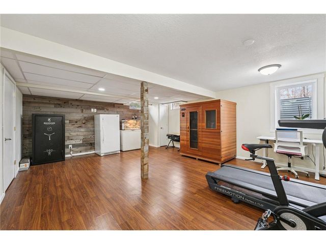 848 Mcdiarmid Drive, Hudson, WI 54016