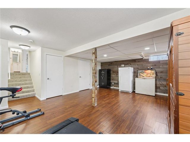 848 Mcdiarmid Drive, Hudson, WI 54016