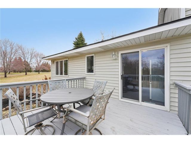 848 Mcdiarmid Drive, Hudson, WI 54016