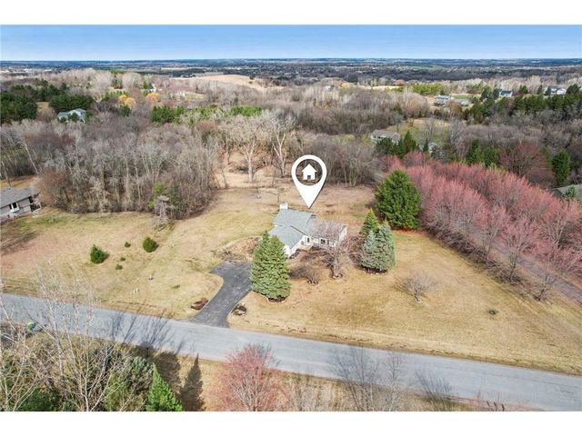 848 Mcdiarmid Drive, Hudson, WI 54016