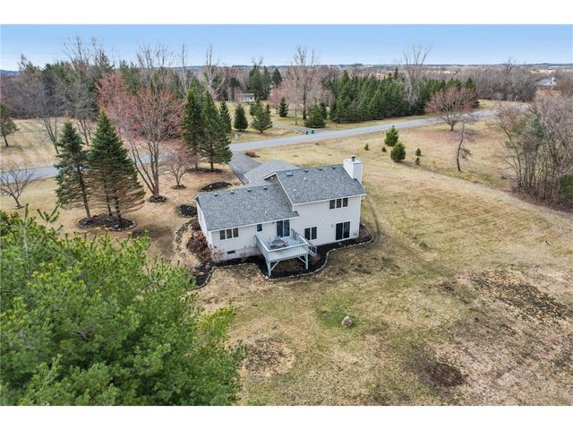 848 Mcdiarmid Drive, Hudson, WI 54016