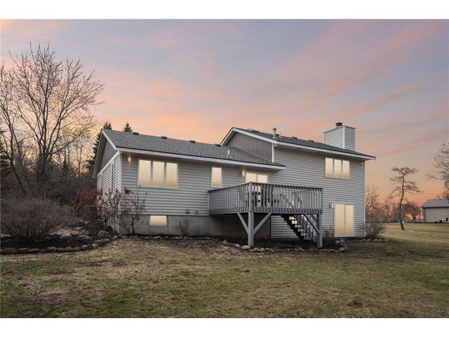 848 Mcdiarmid Drive, Hudson, WI 54016