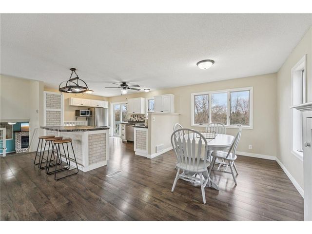 848 Mcdiarmid Drive, Hudson, WI 54016