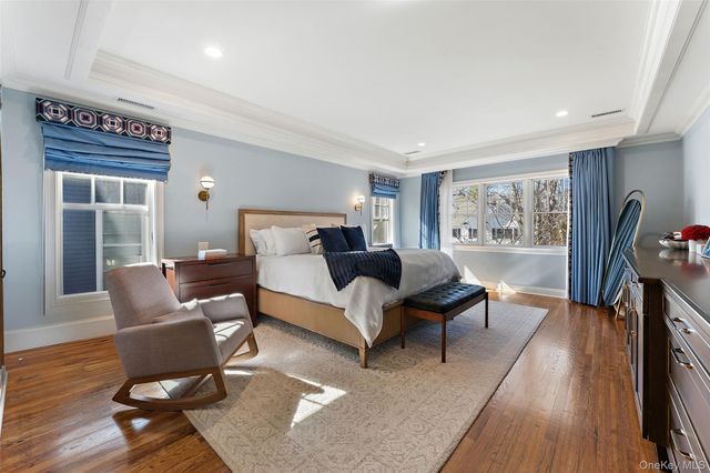 33 Wynmor Road, Scarsdale, NY 10583