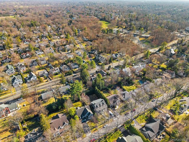 33 Wynmor Road, Scarsdale, NY 10583