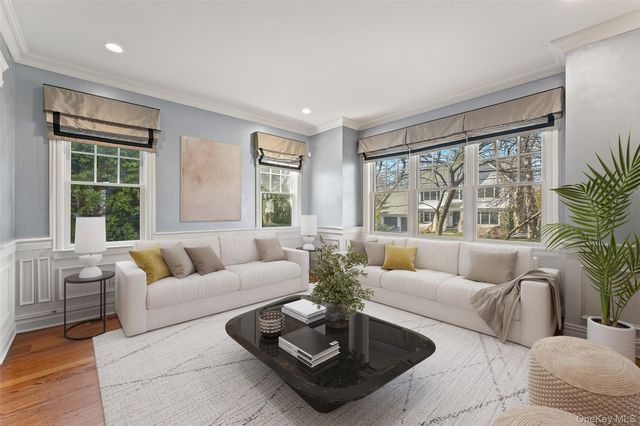 33 Wynmor Road, Scarsdale, NY 10583