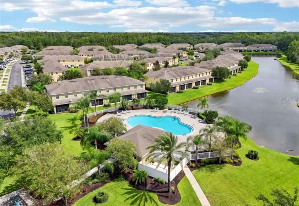 Image 15 of property listing at 20439 BERRYWOOD LANE, Tampa, FL 33647