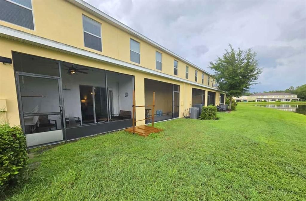 Image 2 of property listing at 20439 BERRYWOOD LANE, Tampa, FL 33647