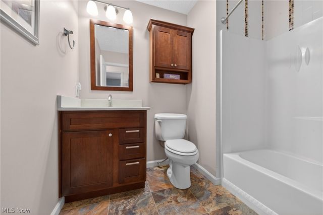 386 Tulip Trail, Wadsworth, OH 44281