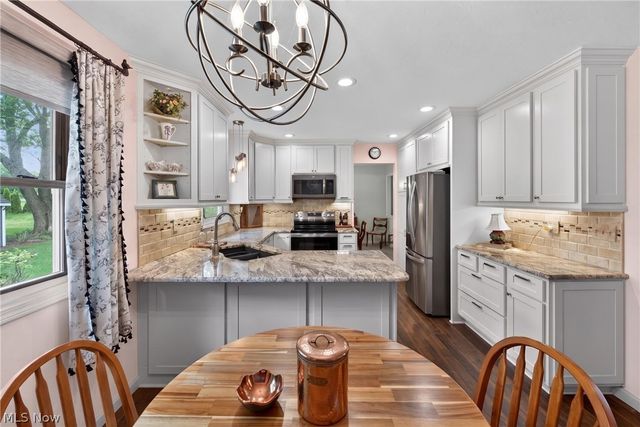 386 Tulip Trail, Wadsworth, OH 44281