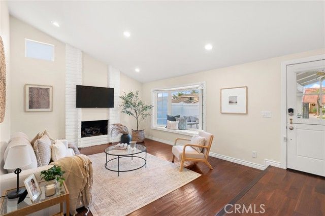 8592 Larkport Drive, Huntington Beach, CA 92646