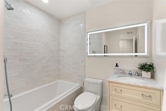 8592 Larkport Drive, Huntington Beach, CA 92646