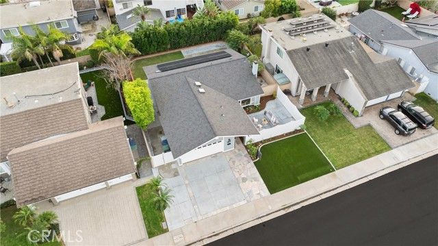 8592 Larkport Drive, Huntington Beach, CA 92646
