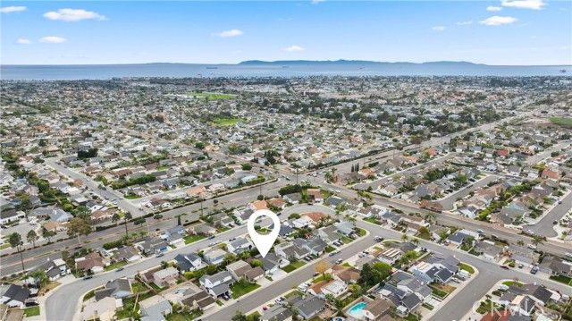 8592 Larkport Drive, Huntington Beach, CA 92646