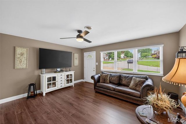 1076 Deborah Drive, Arnold, MO 63010