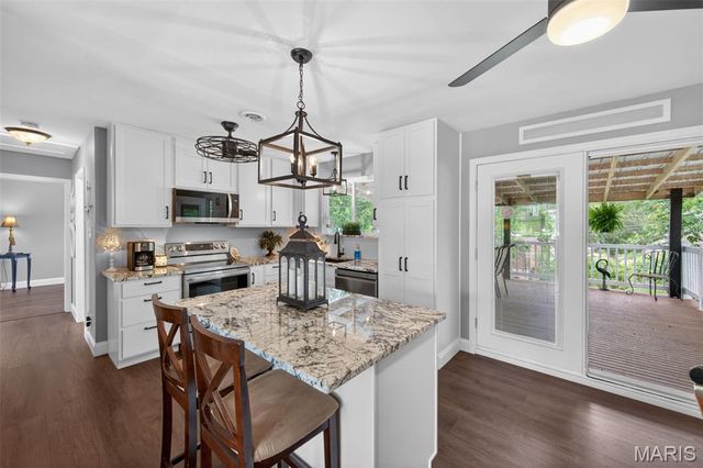 1076 Deborah Drive, Arnold, MO 63010