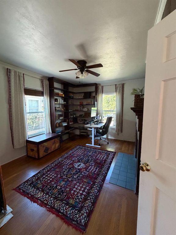 Image 5 of property listing at 1412 N Vagedes Avenue, Fresno, CA 93728