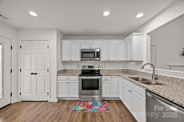 18 Trillium Meadows Lane, Hendersonville, NC 28792