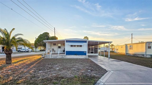 5227 BETTY STREET, Zephyrhills, FL 33542