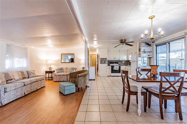 5227 BETTY STREET, Zephyrhills, FL 33542