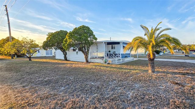 5227 BETTY STREET, Zephyrhills, FL 33542