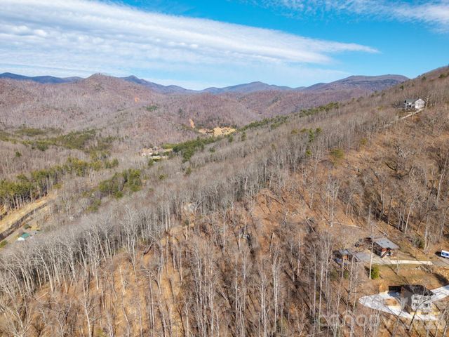 000 Bee Tree Road 103B, Swannanoa, NC 28778