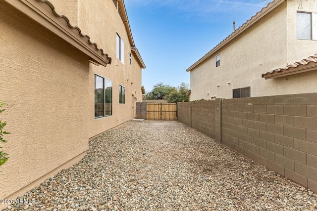 39912 N THUNDER HILLS Lane, Phoenix, AZ 85086