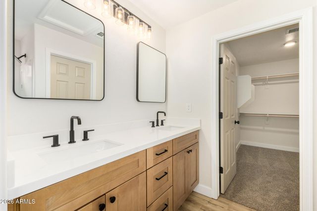 39912 N THUNDER HILLS Lane, Phoenix, AZ 85086