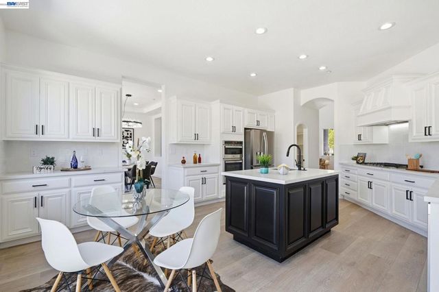 2633 Spyglass Dr, Brentwood, CA 94513