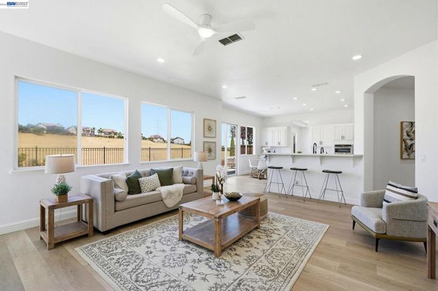 2633 Spyglass Dr, Brentwood, CA 94513