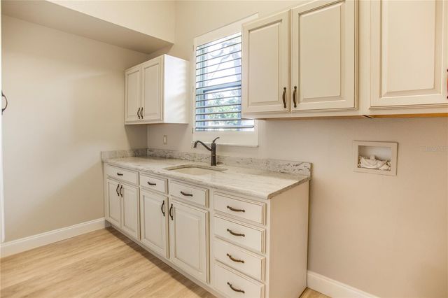 7394 KINDAL POINT, Pinellas Park, FL 33782