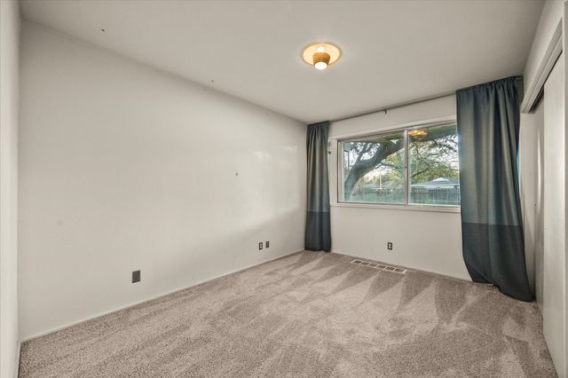 5121 Meadowbrook Drive, Greenville, TX 75402