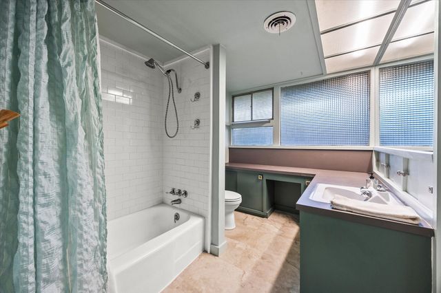 5121 Meadowbrook Drive, Greenville, TX 75402