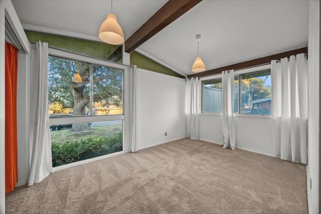 5121 Meadowbrook Drive, Greenville, TX 75402