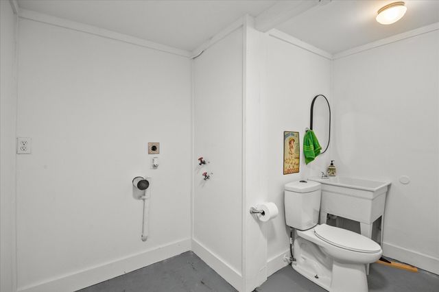 5121 Meadowbrook Drive, Greenville, TX 75402