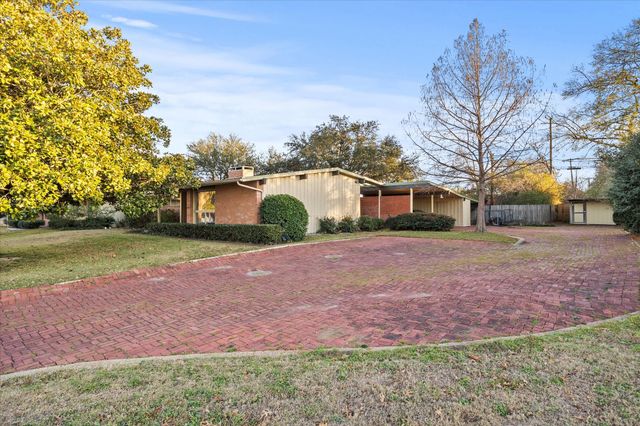 5121 Meadowbrook Drive, Greenville, TX 75402