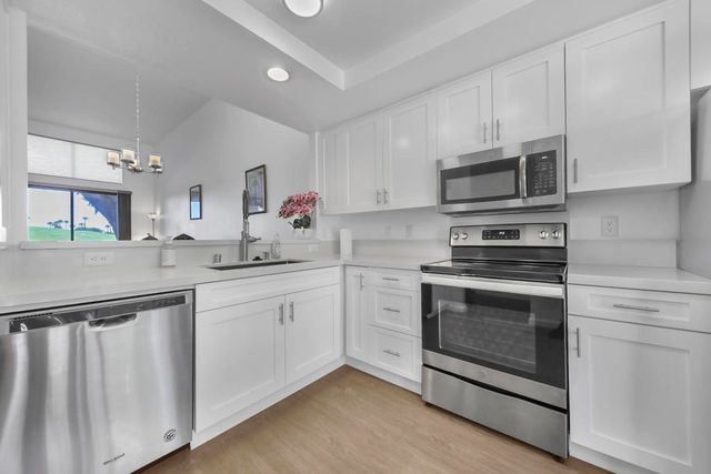 54446 Oaktree, La Quinta, CA 92253