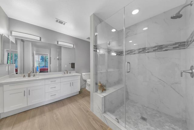 54446 Oaktree, La Quinta, CA 92253