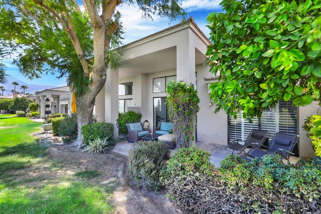 54446 Oaktree, La Quinta, CA 92253