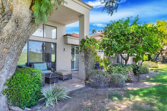 54446 Oaktree, La Quinta, CA 92253