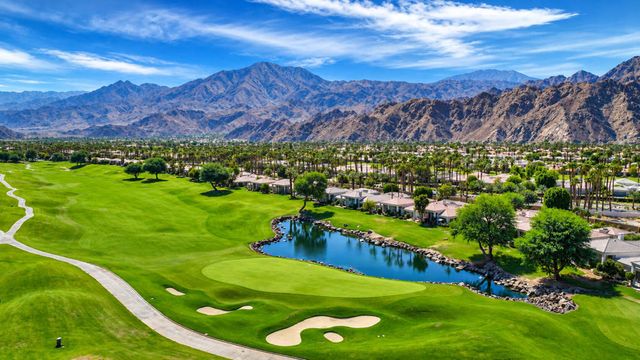 54446 Oaktree, La Quinta, CA 92253